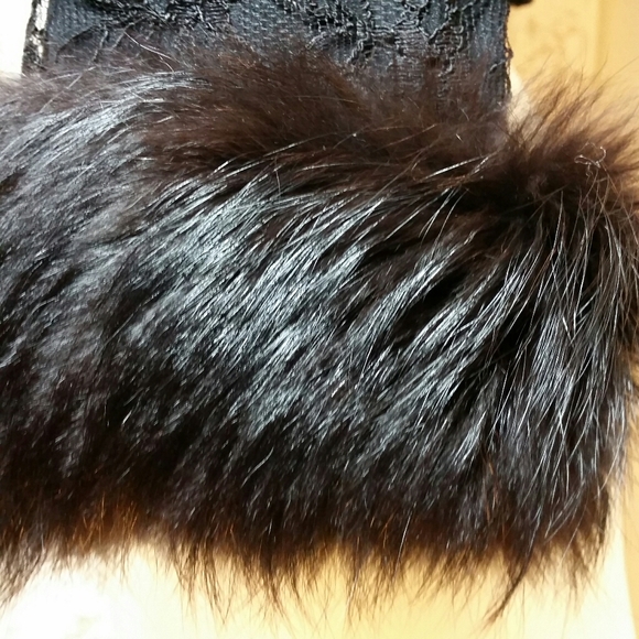 Lilli Diamond of California • Lace/Fur Cuff Bolero - Picture 4 of 7